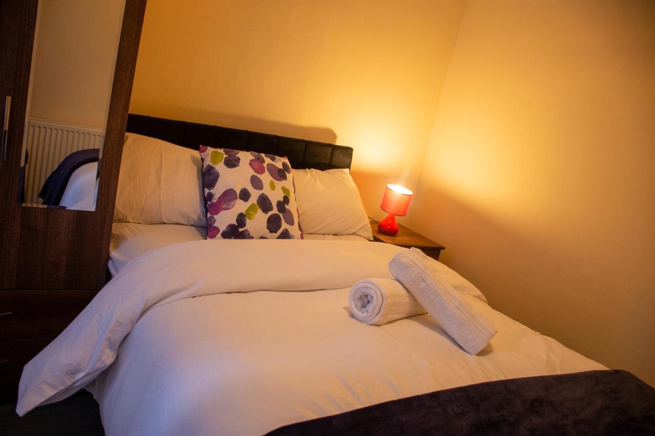 Royale Green View House- Free Parking, Wifi, Perfect For Contractors And Holiday Northampton Exterior foto